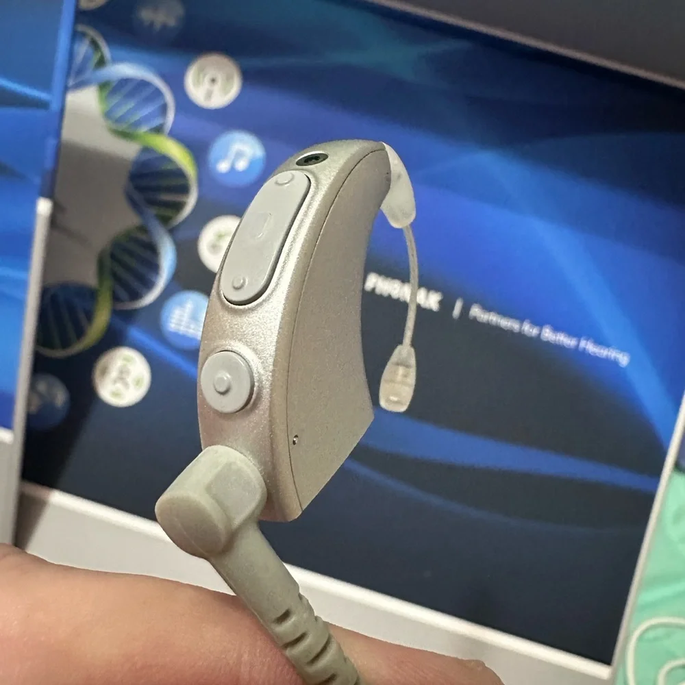 Advanced bionics cochlear Naída CI Sound Processor - Silver Q90